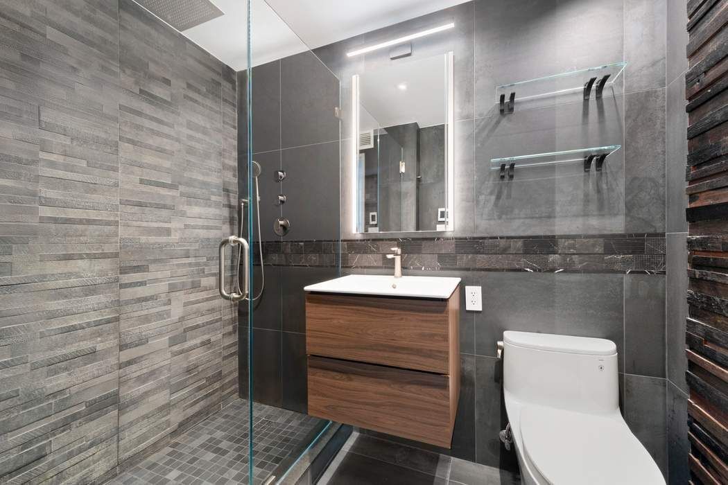 350 W 42nd Street 28D