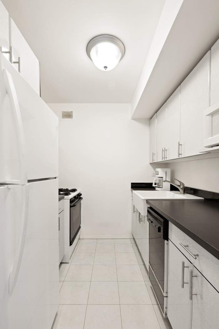 30 W 61st Street 30E