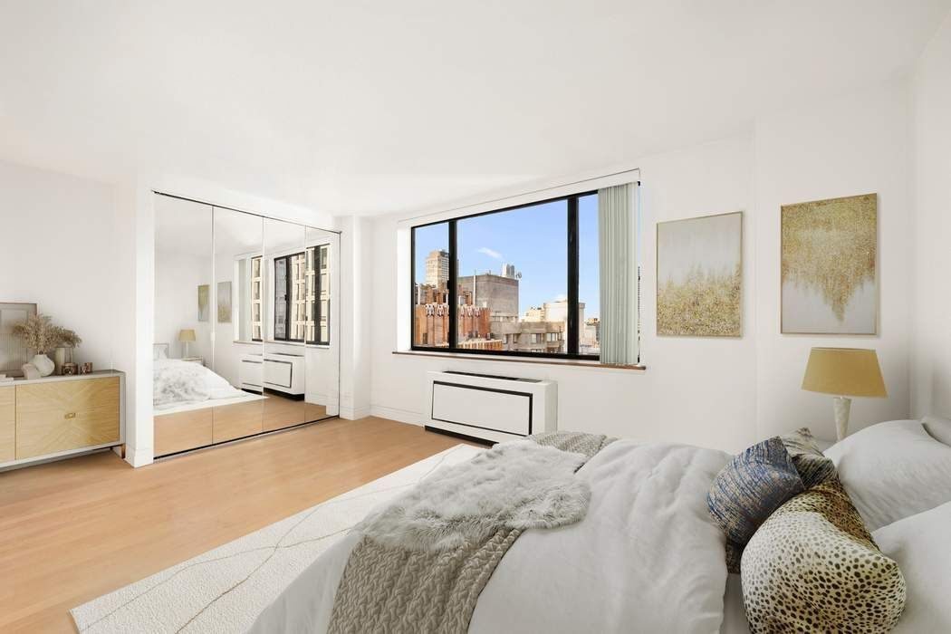 30 W 61st Street 30E