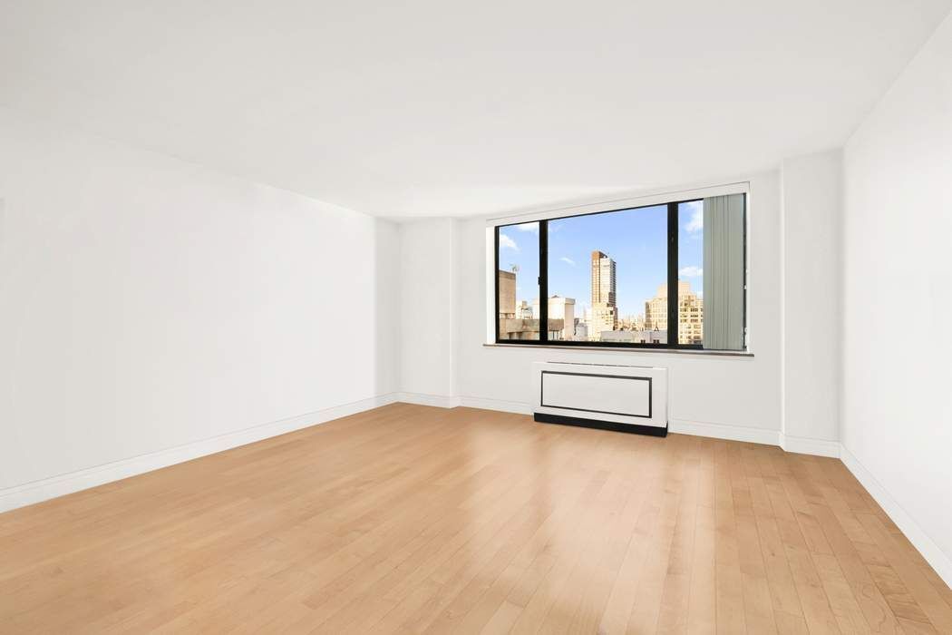 30 W 61st Street 30E