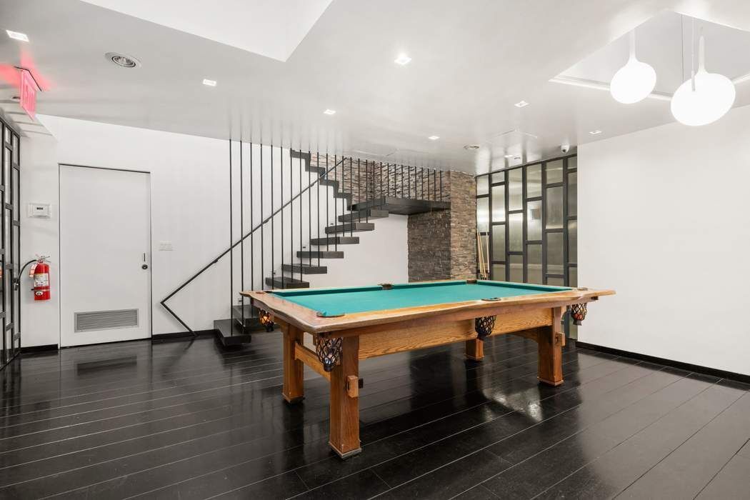 99 John Street 502-503