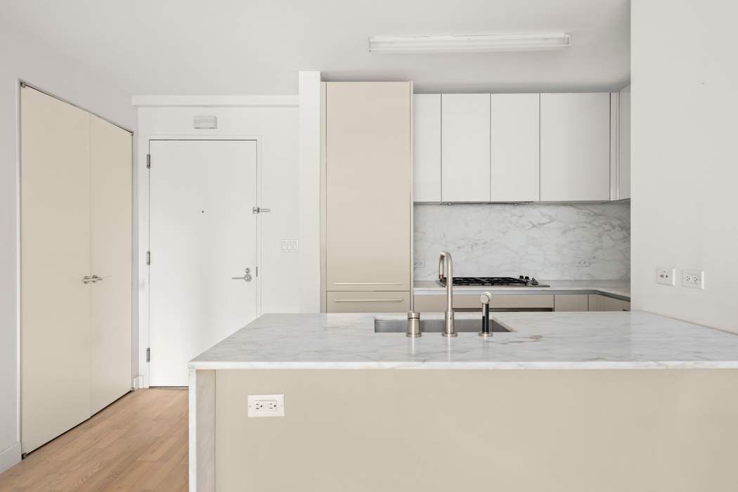 322 W 57th Street 23E