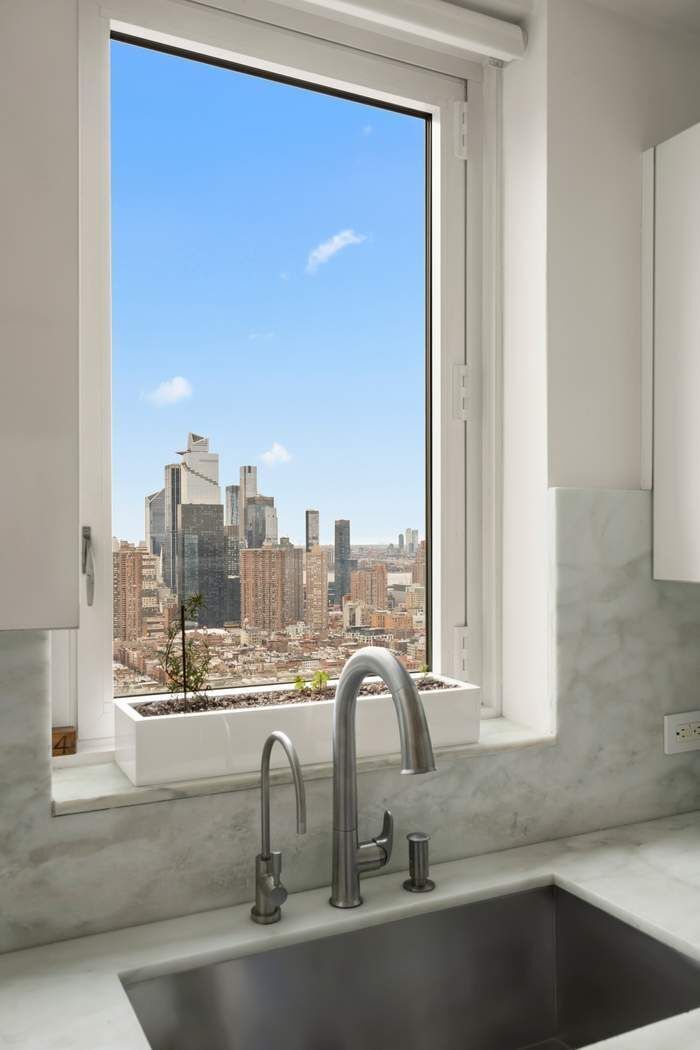 322 W 57th Street 50S