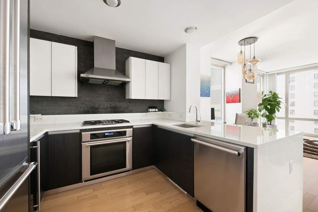 247 W 46th Street 1106