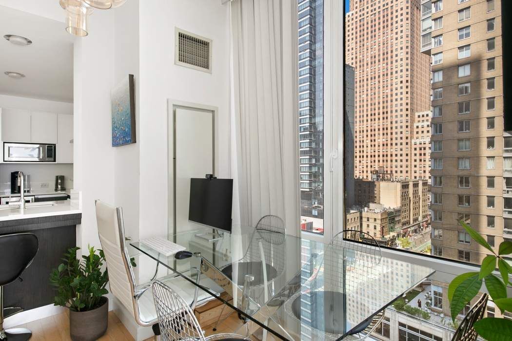 247 W 46th Street 1106
