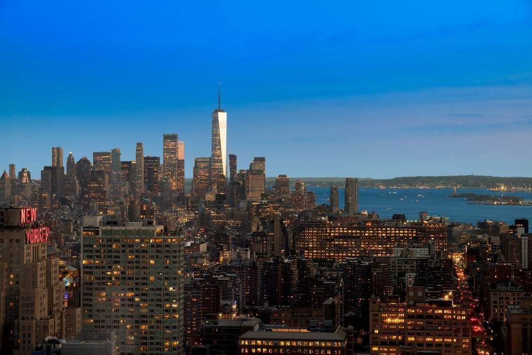 350 W 42nd Street 51AB