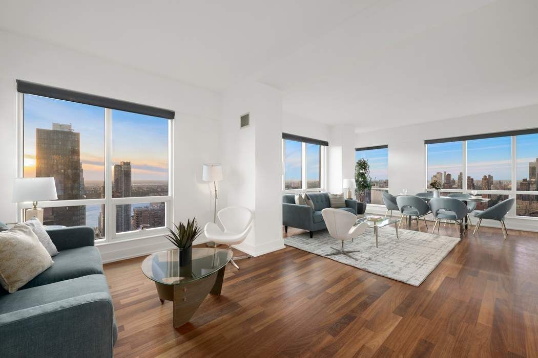350 W 42nd Street 51AB