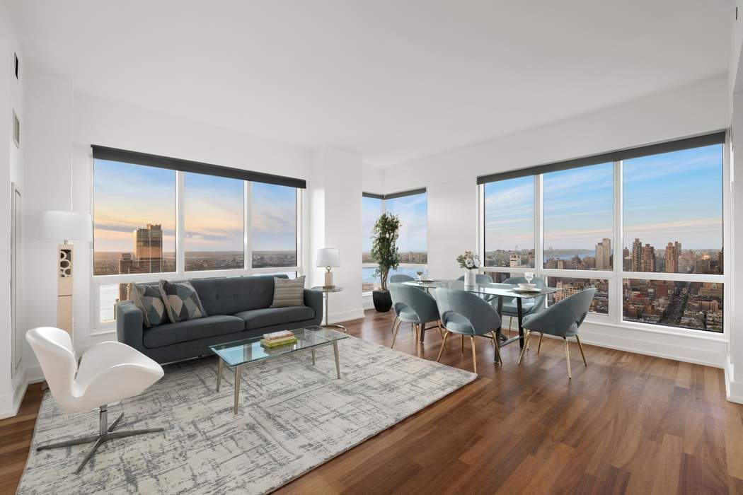 350 W 42nd Street 51AB