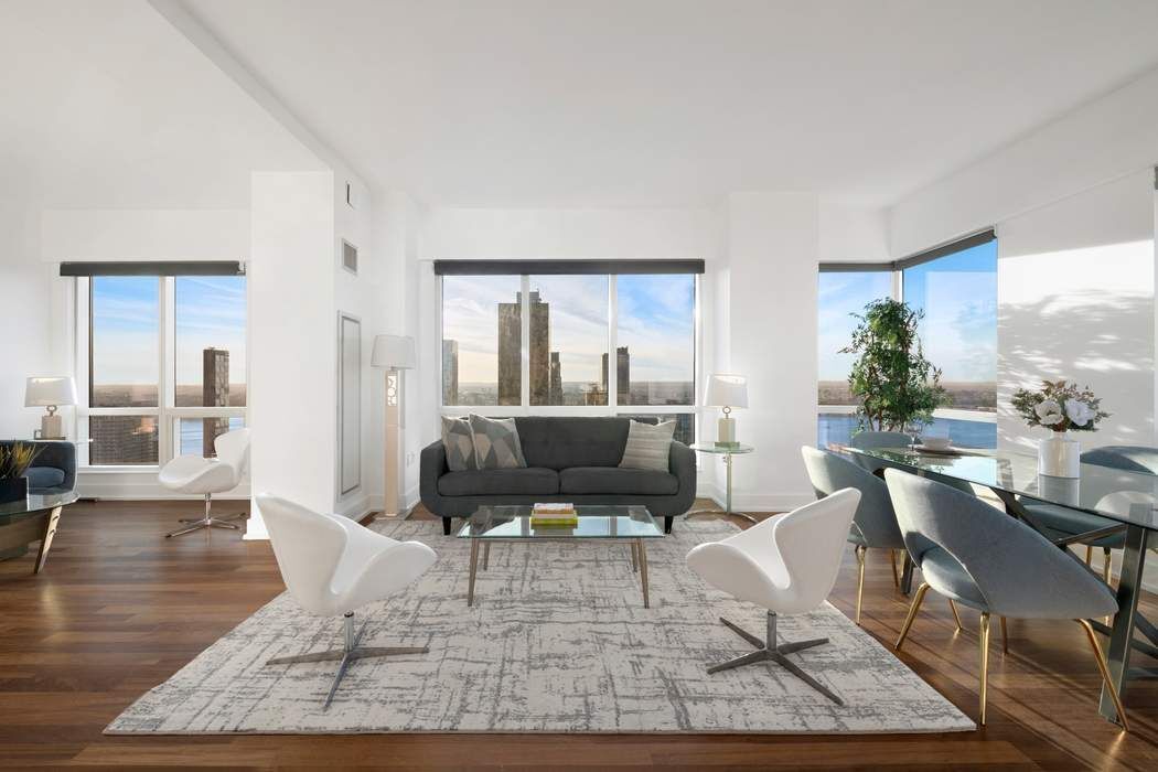 350 W 42nd Street 51AB