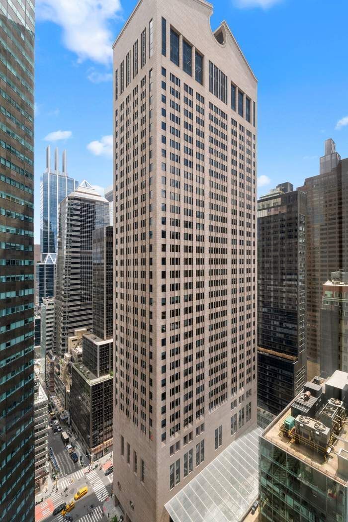 721 Fifth Avenue 33C
