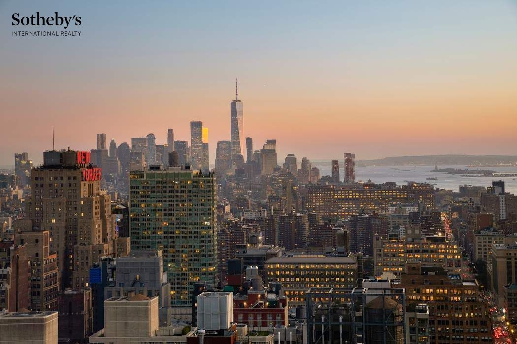 350 W 42nd Street 44H
