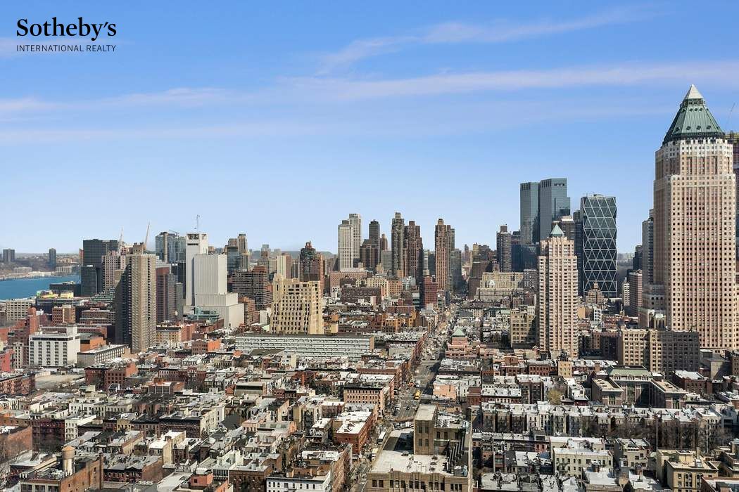 350 W 42nd Street 36B