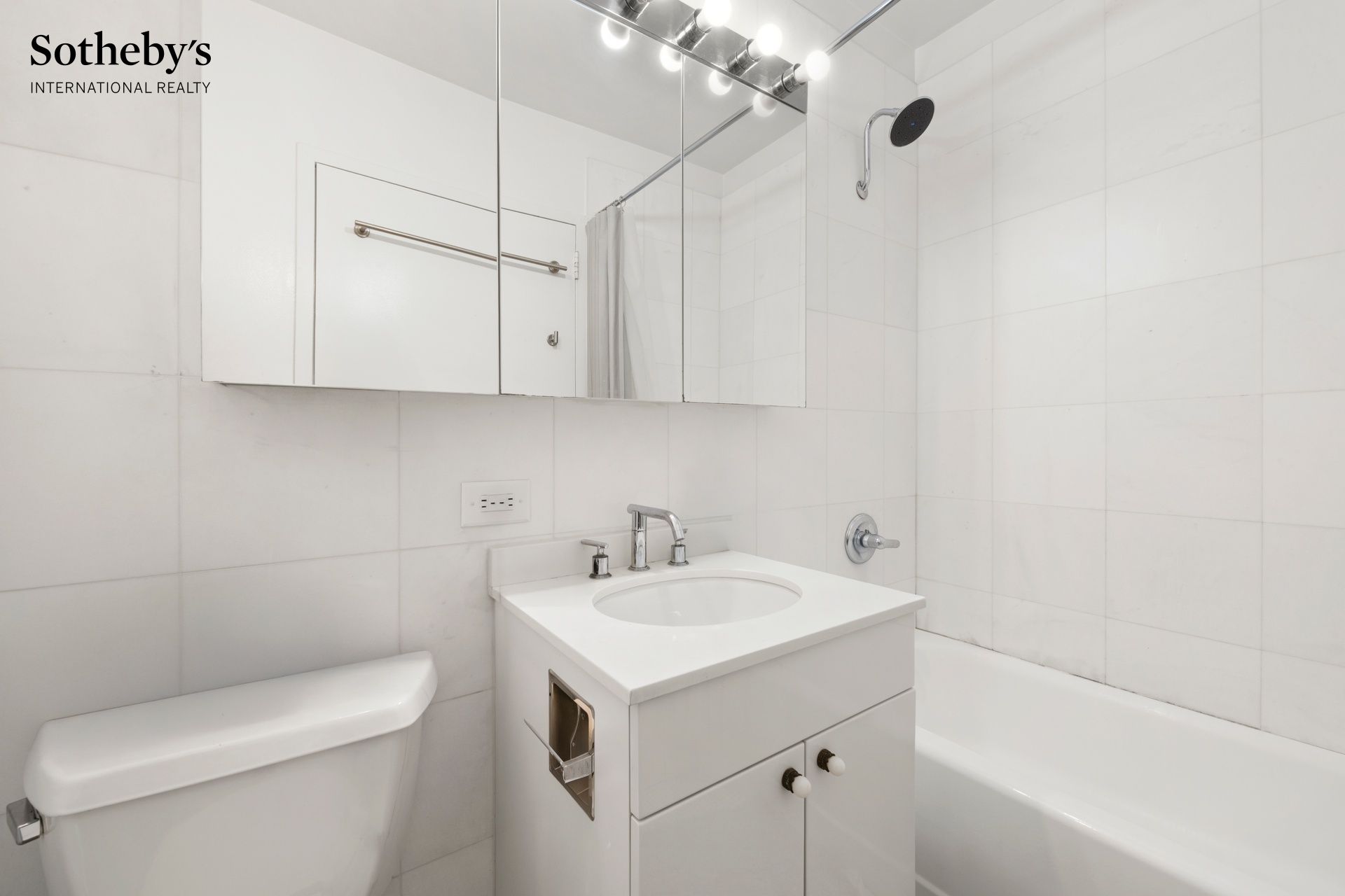 99 John Street 2402