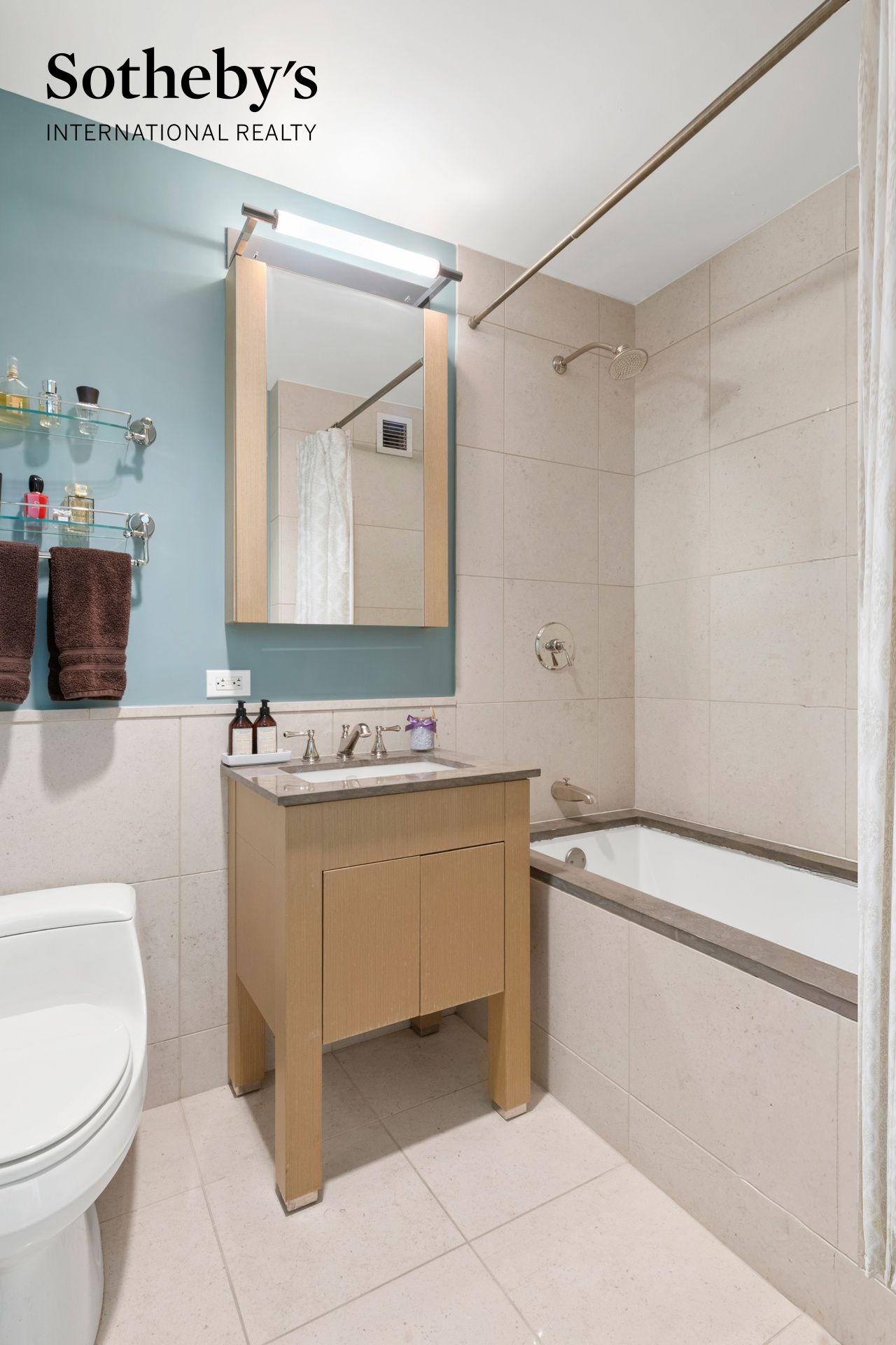 350 W 42nd Street 10C