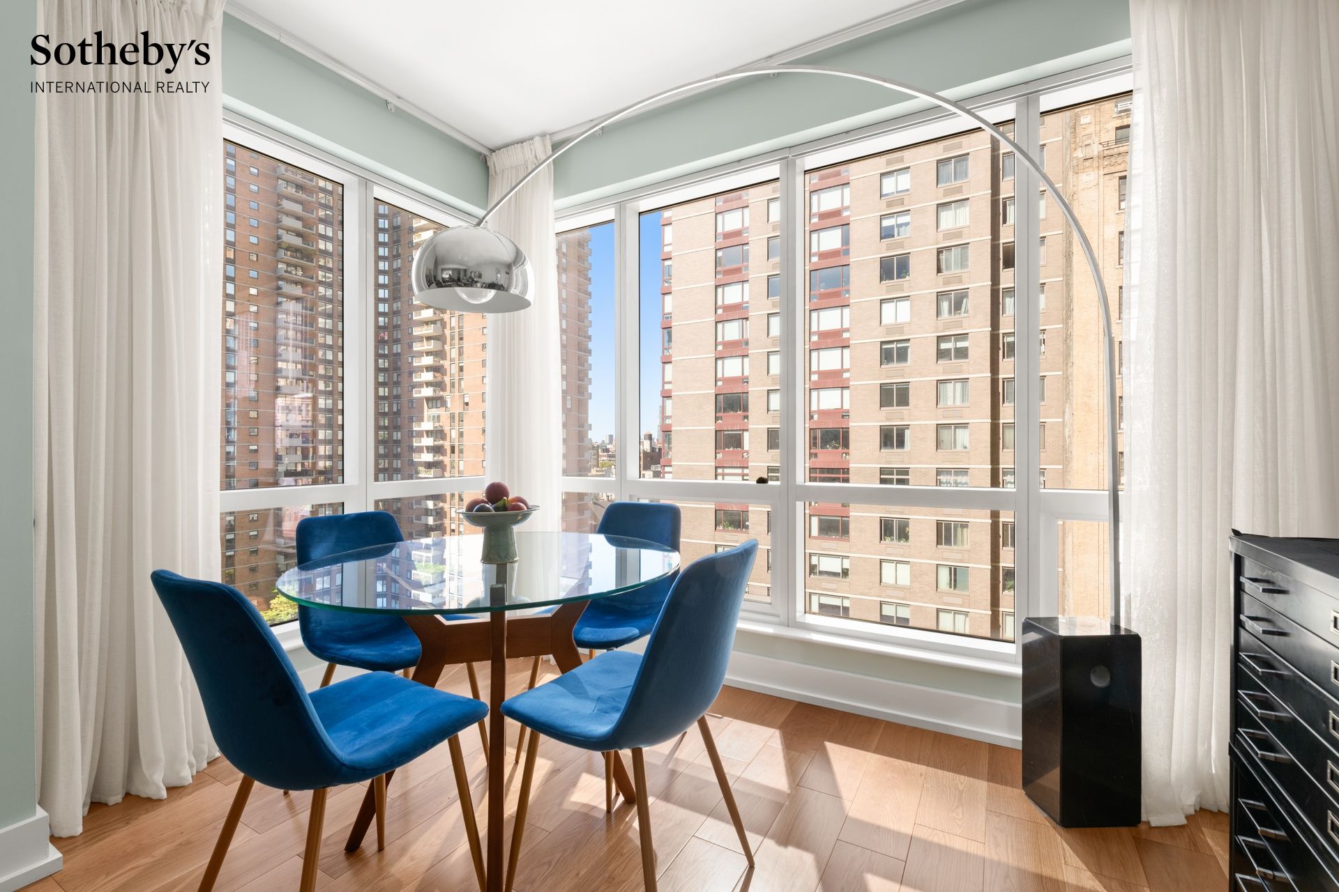 350 W 42nd Street 10C