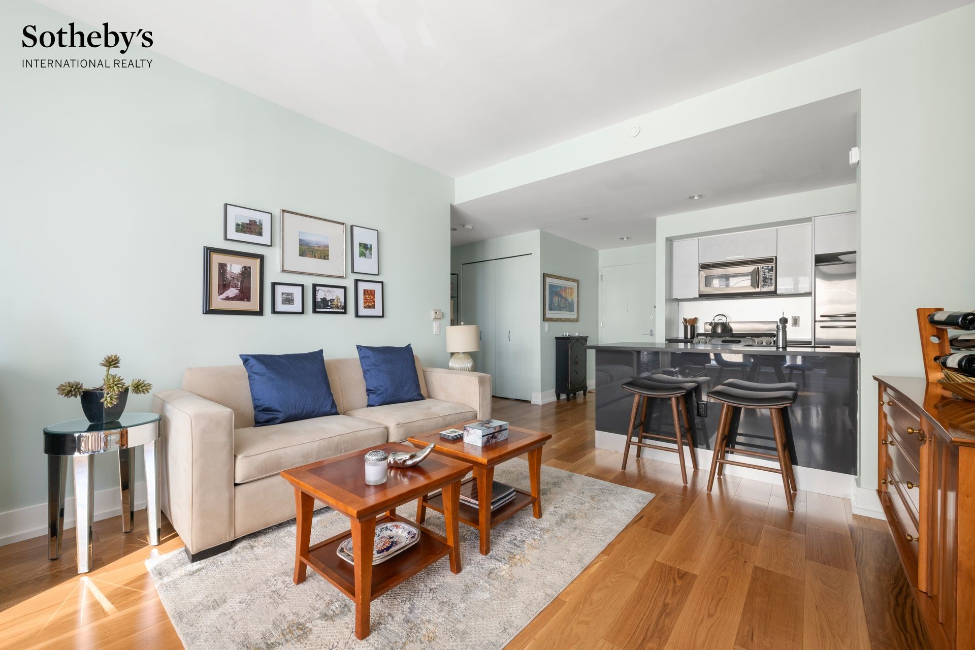 350 W 42nd Street 10C