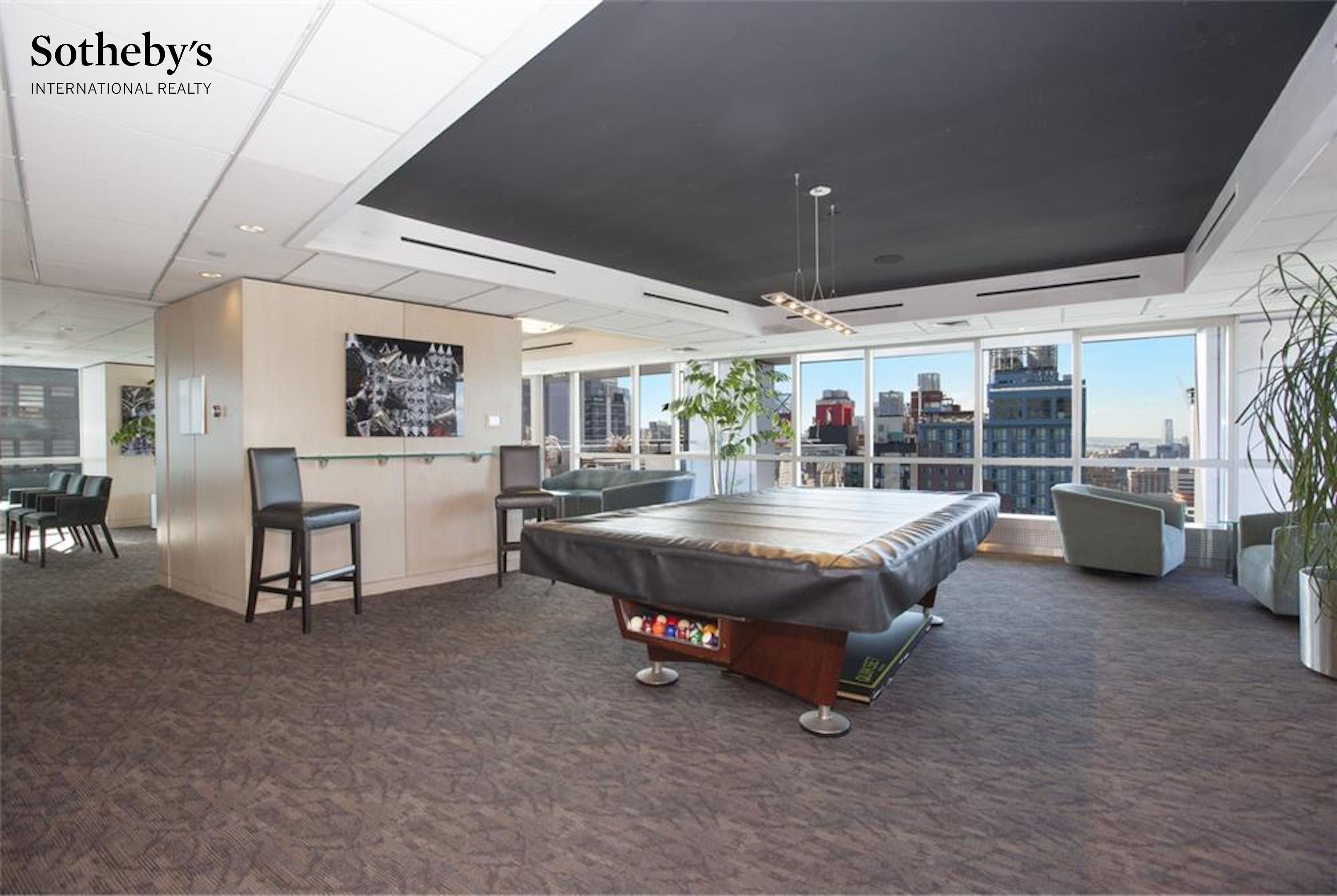 350 W 42nd Street 10C