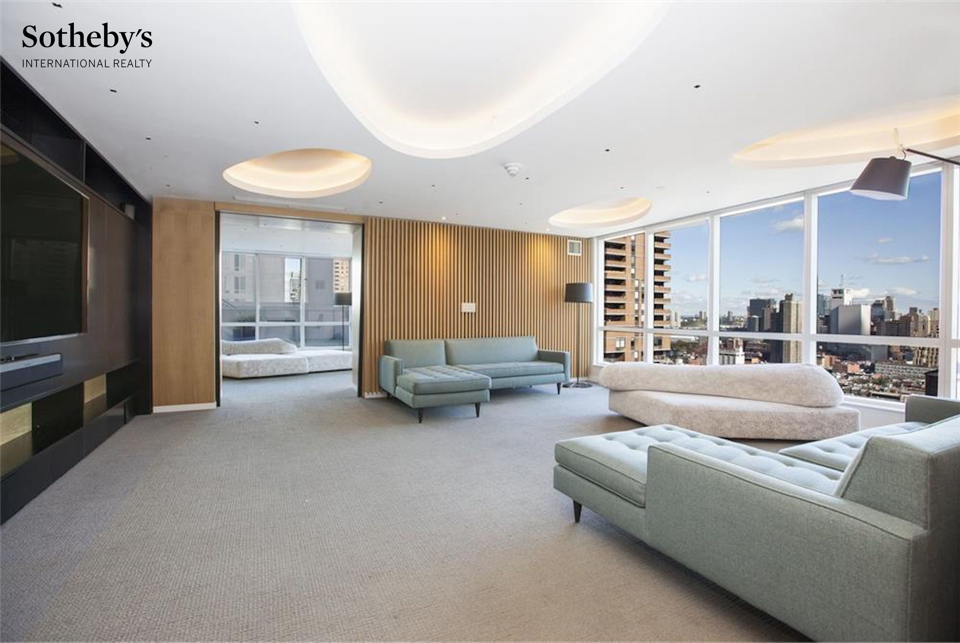 350 W 42nd Street 10C