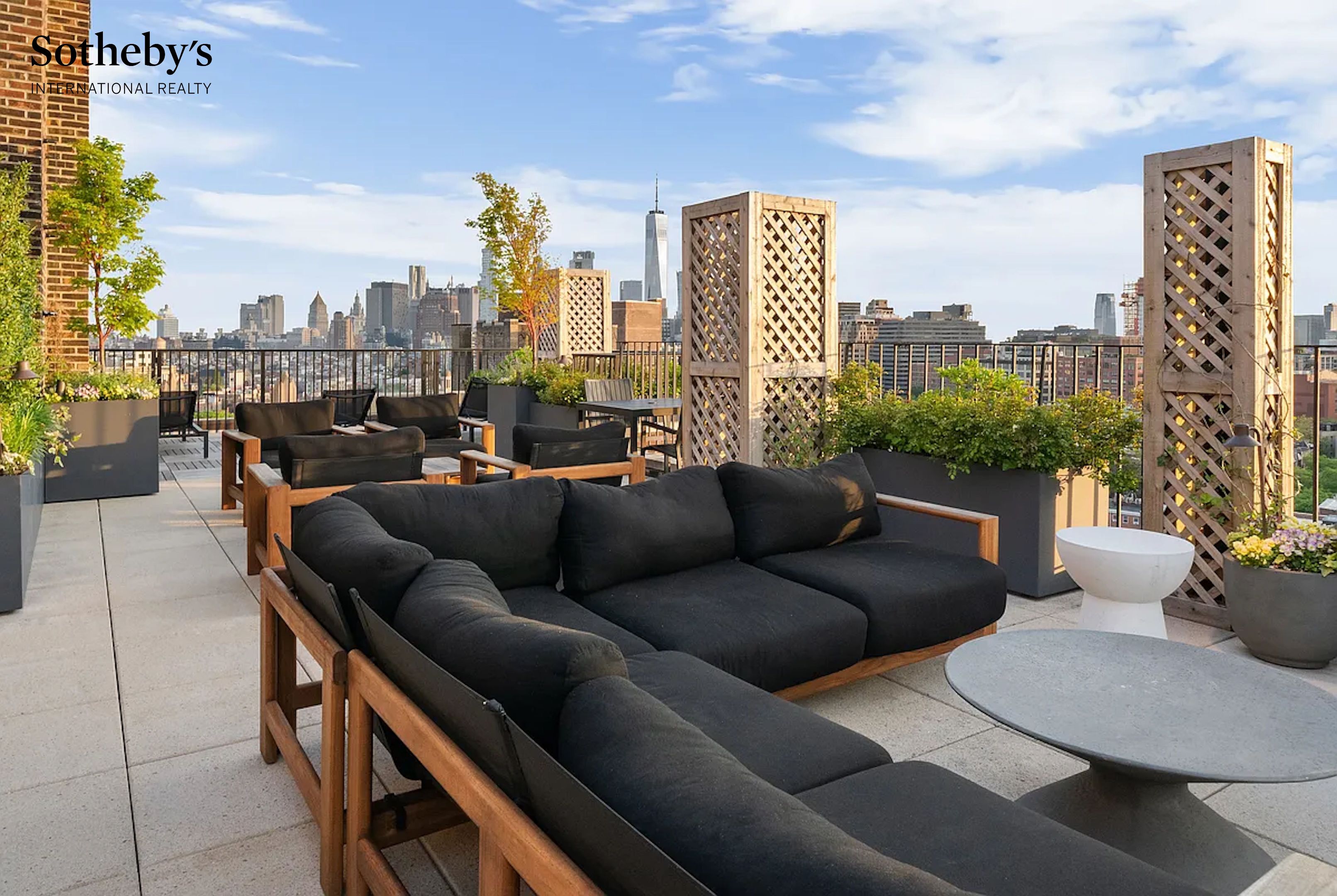 45 Christopher Street 16D