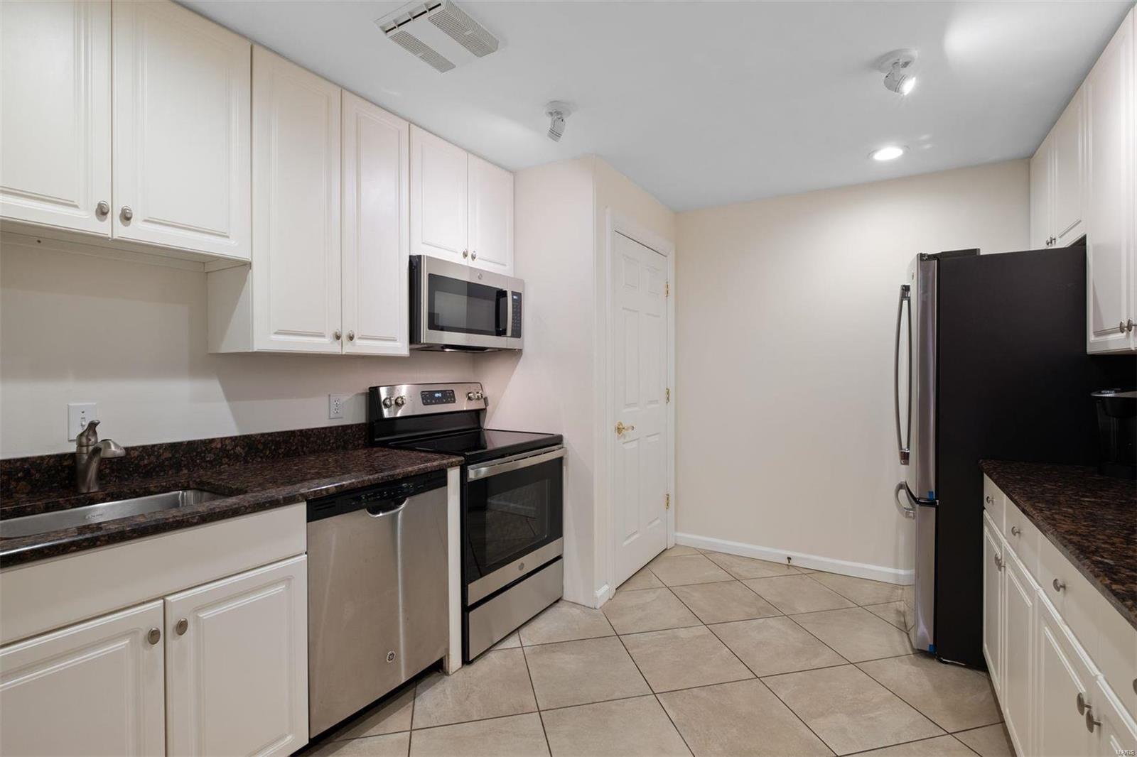 750 S Hanley Road Unit: 120