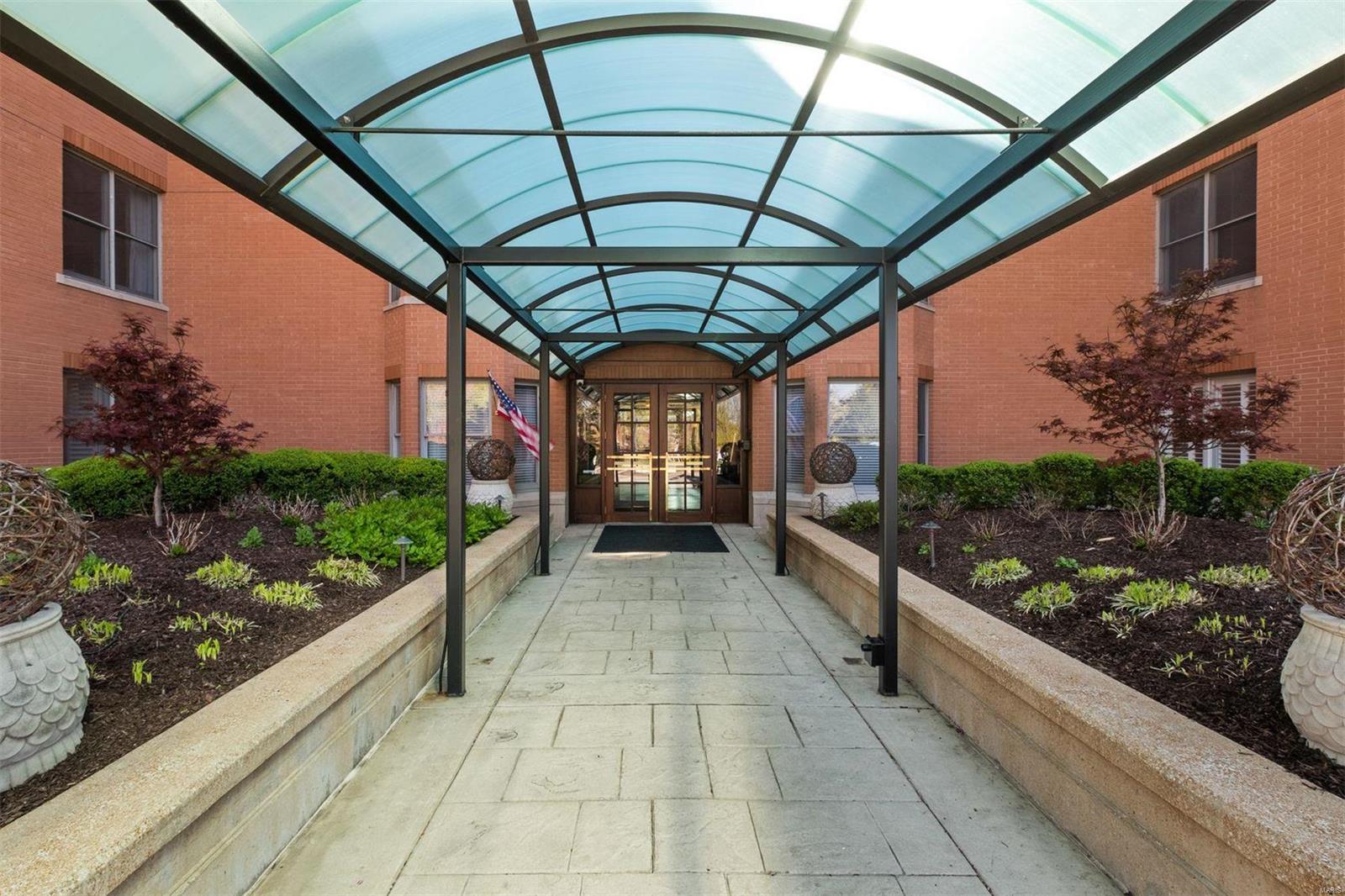 750 S Hanley Road Unit: 120