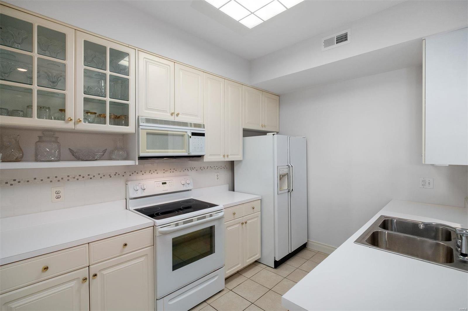 750 S Hanley Road Unit: 120