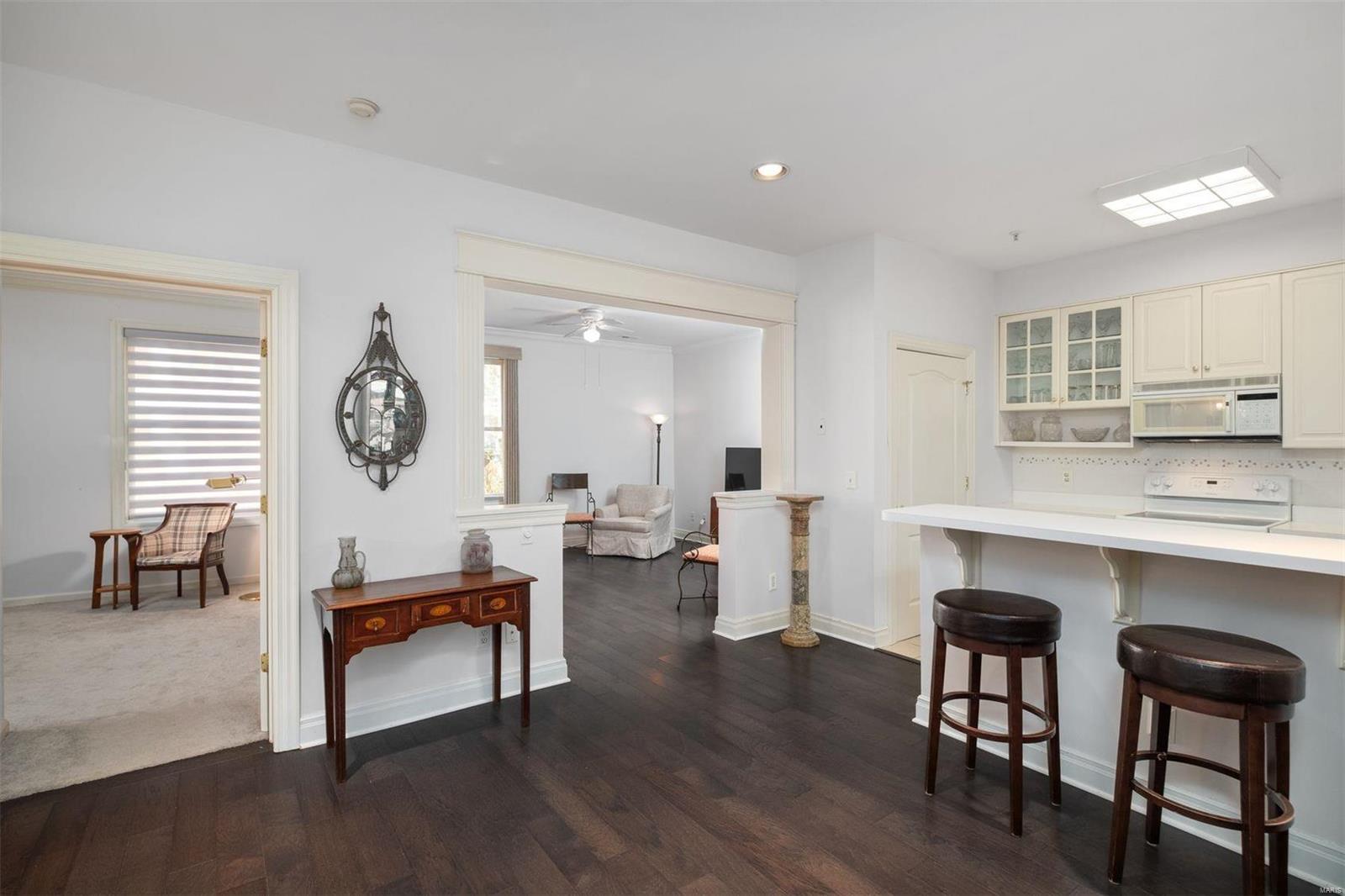 750 S Hanley Road Unit: 120