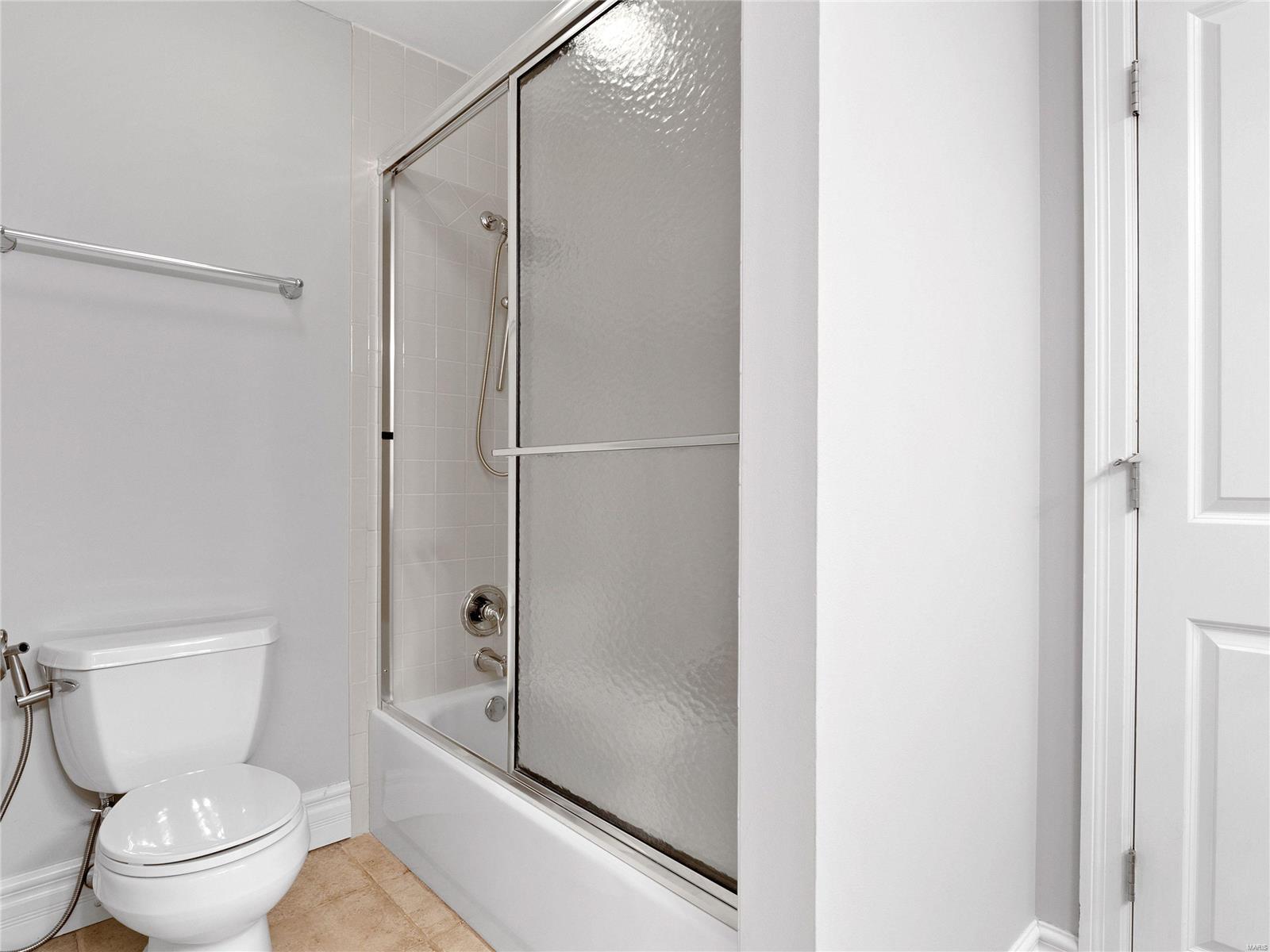 2004 Parkridge Avenue