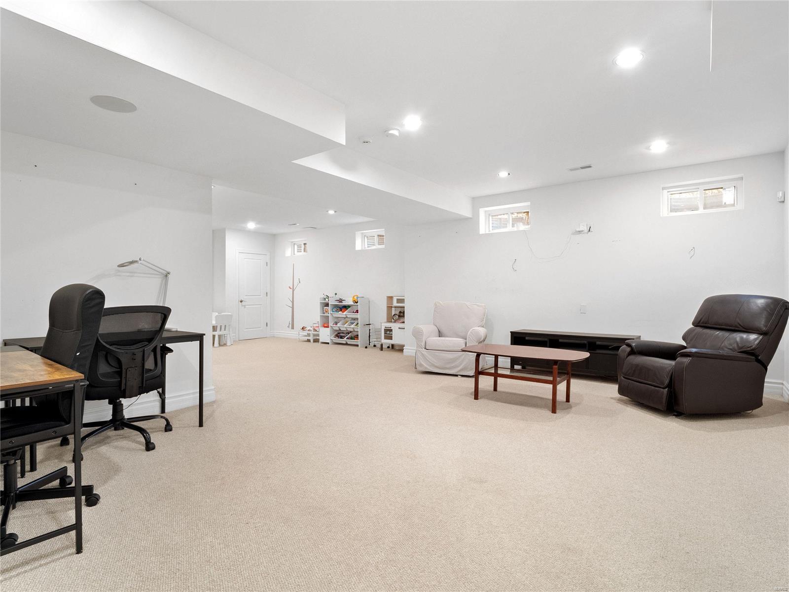 2004 Parkridge Avenue