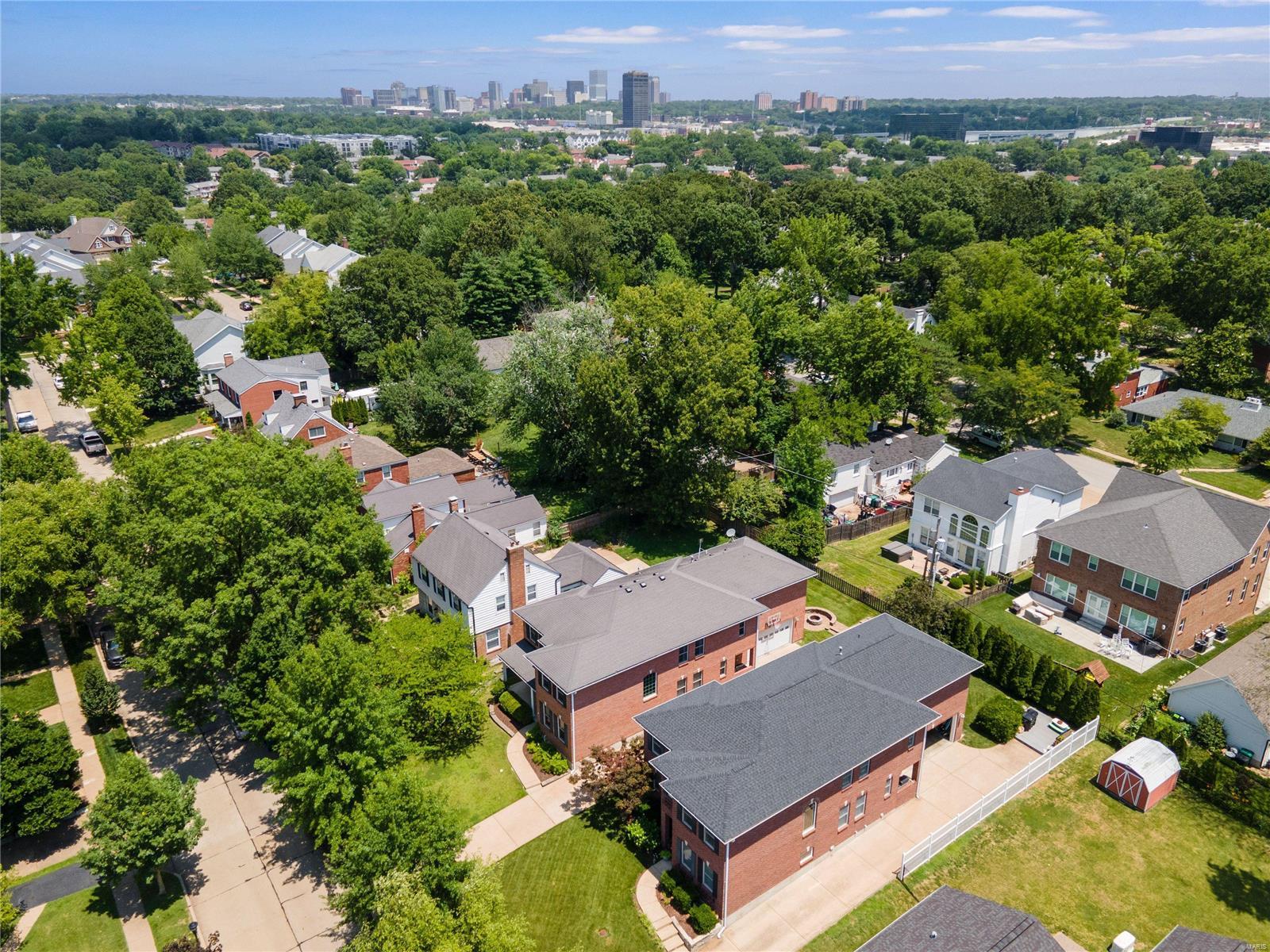 2004 Parkridge Avenue