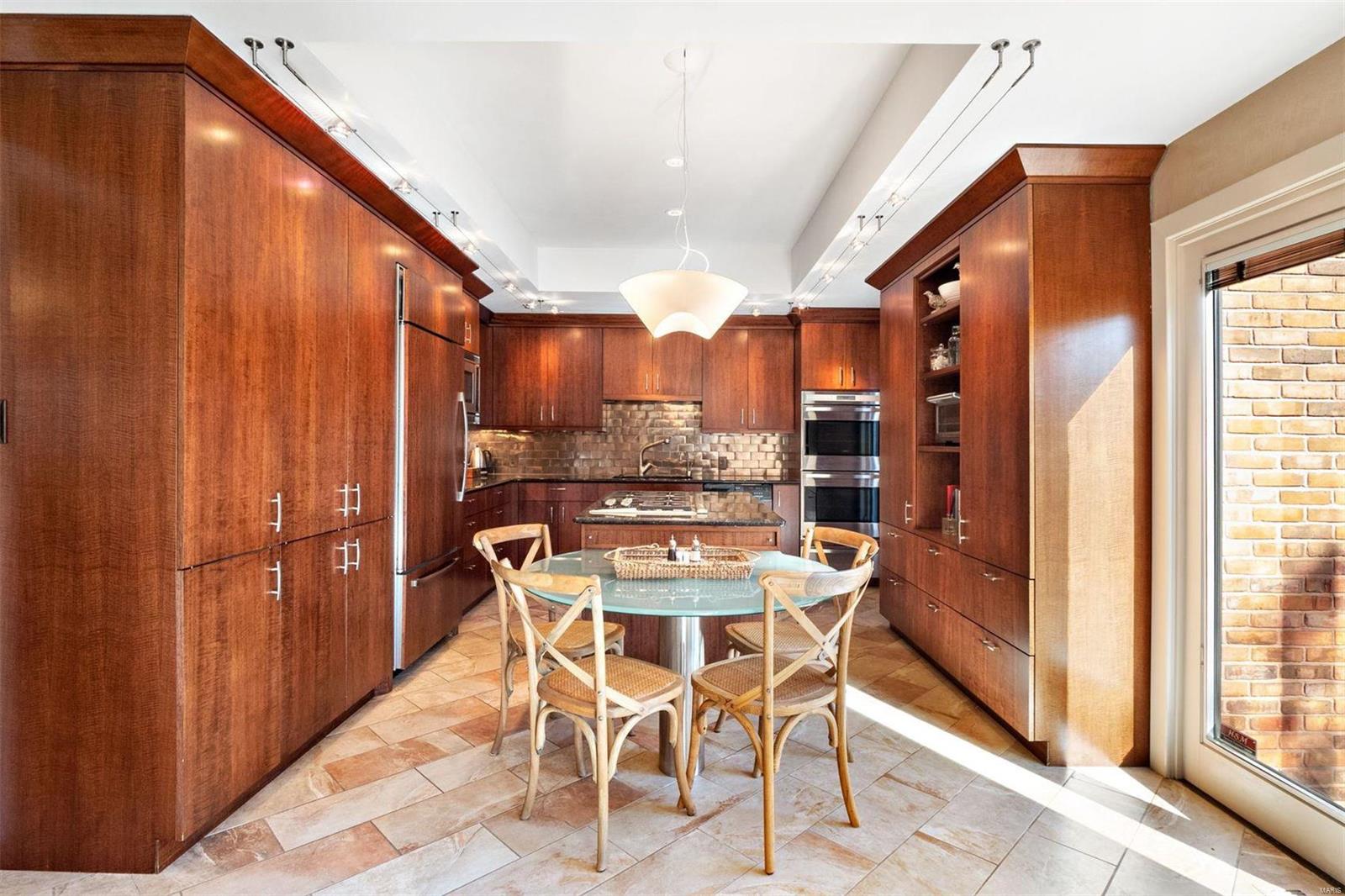 139 N Central Avenue Unit: H