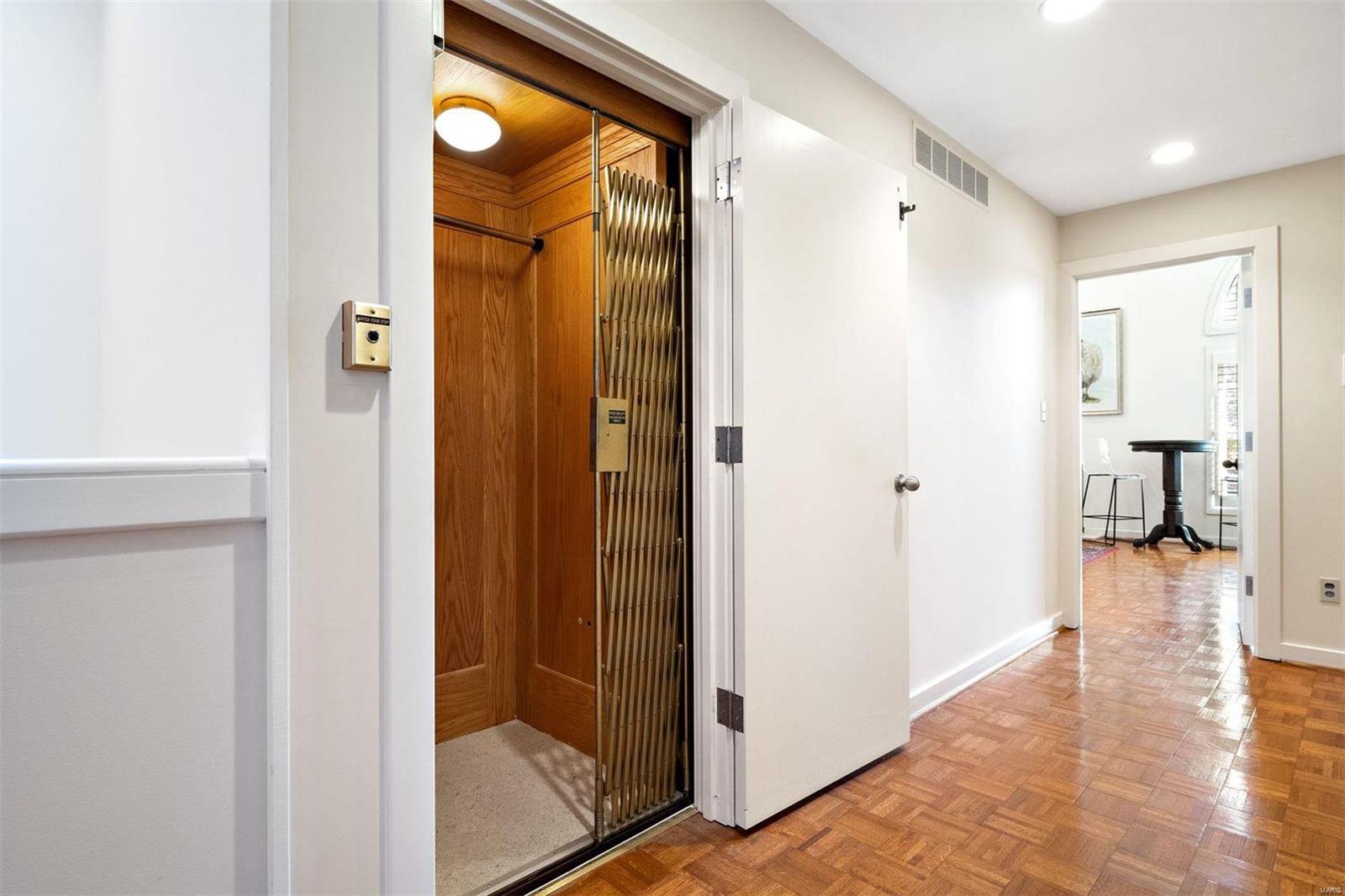 139 N Central Avenue Unit: H