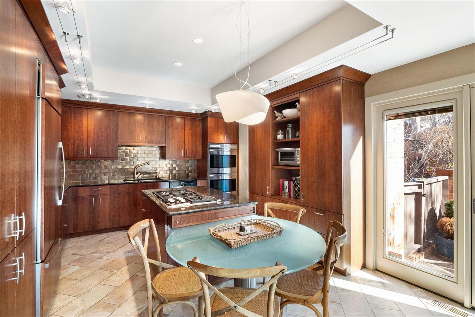 139 N Central Avenue Unit: H