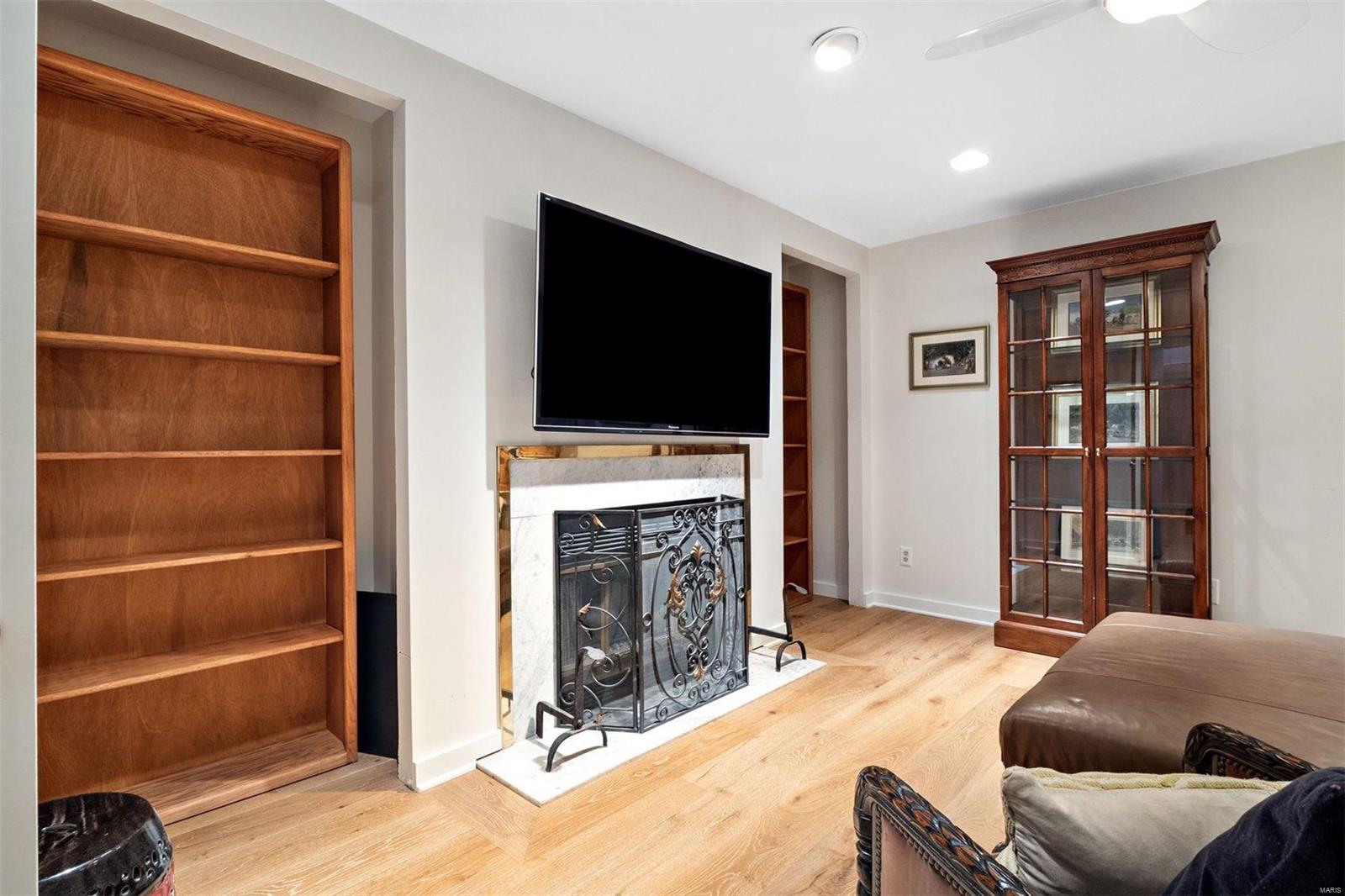 139 N Central Avenue Unit: H
