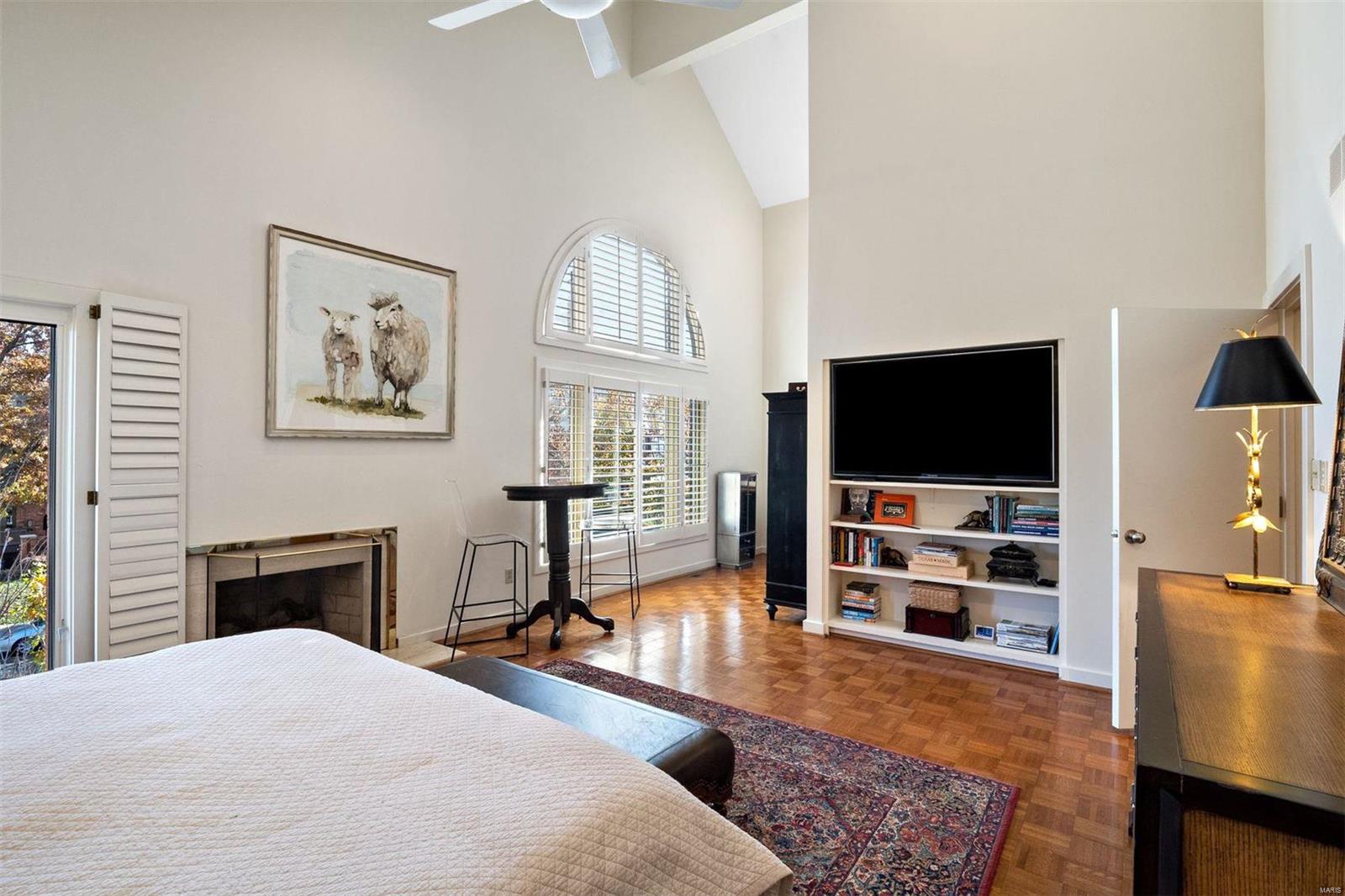 139 N Central Avenue Unit: H