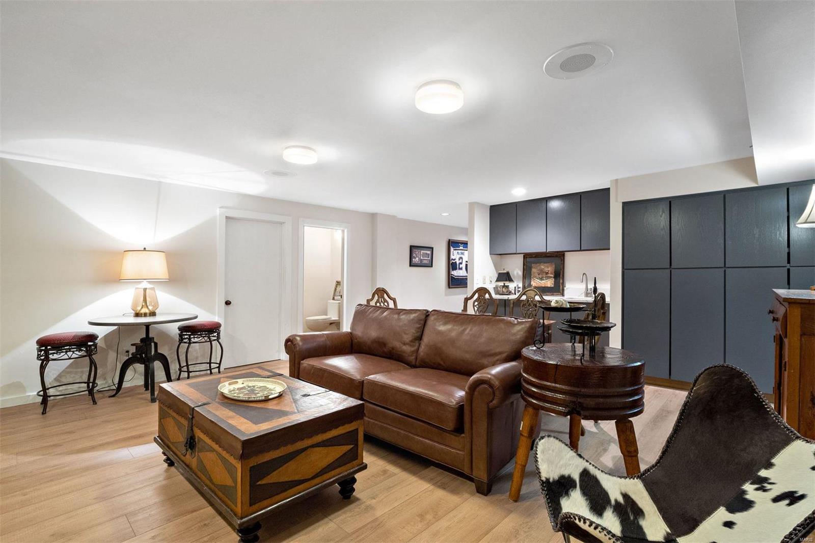 139 N Central Avenue Unit: H