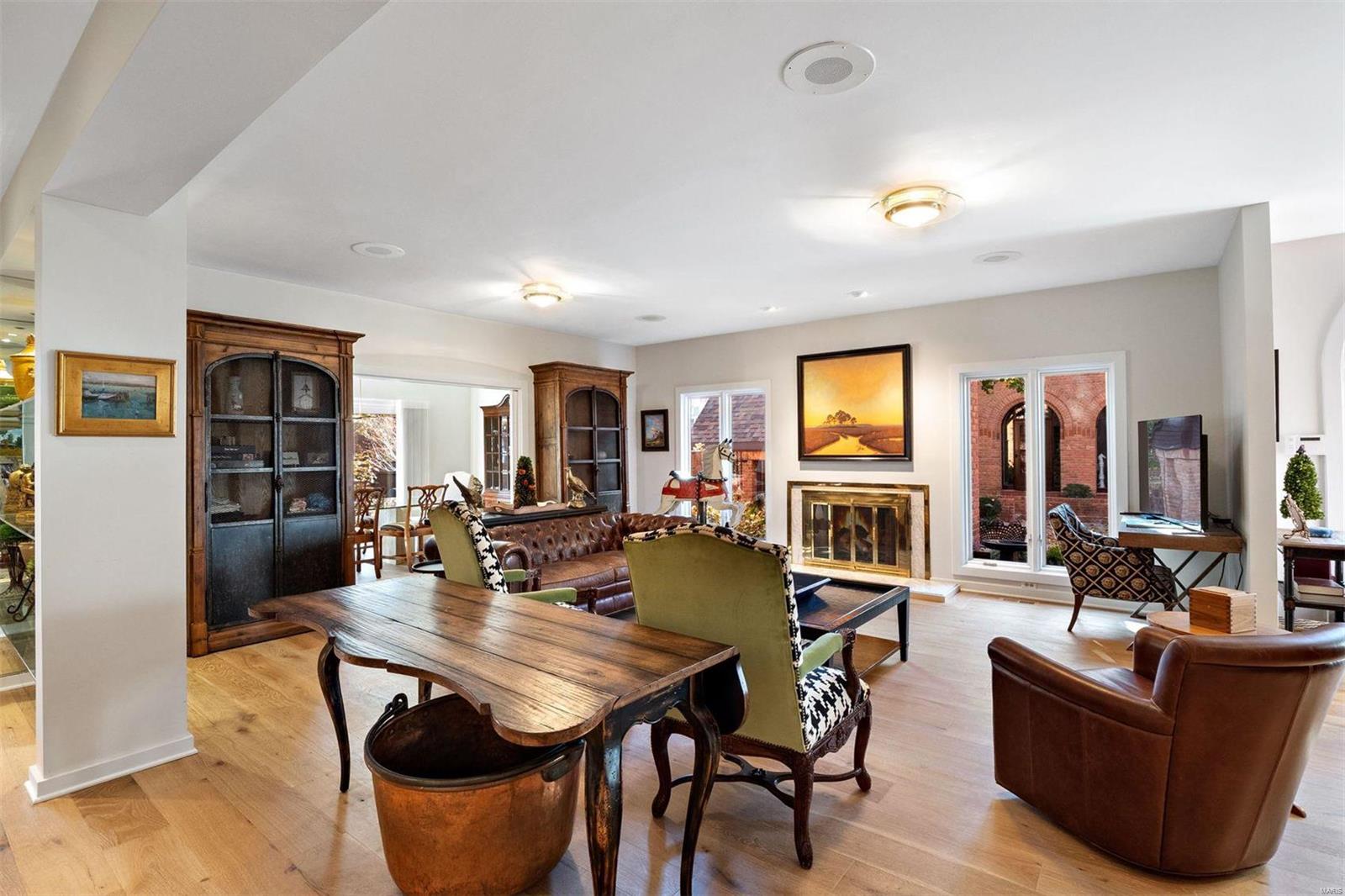 139 N Central Avenue Unit: H