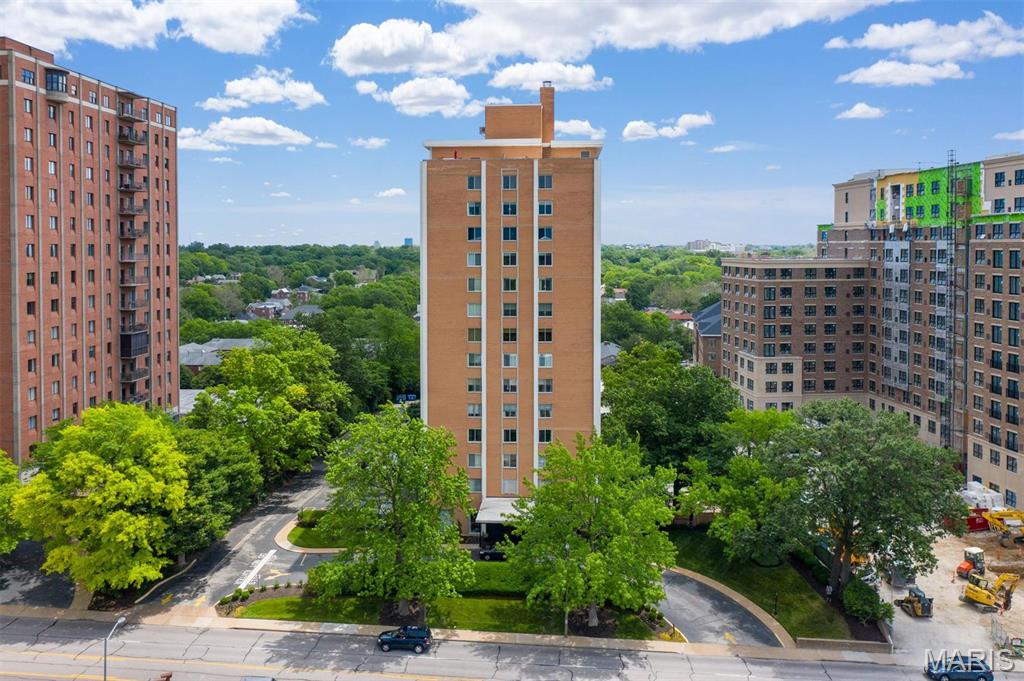 900 S Hanley Road Unit: PG