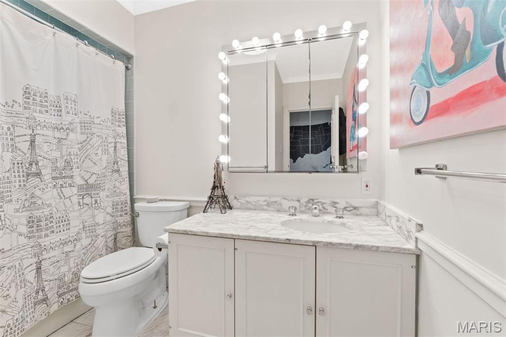 900 S Hanley Road Unit: PG
