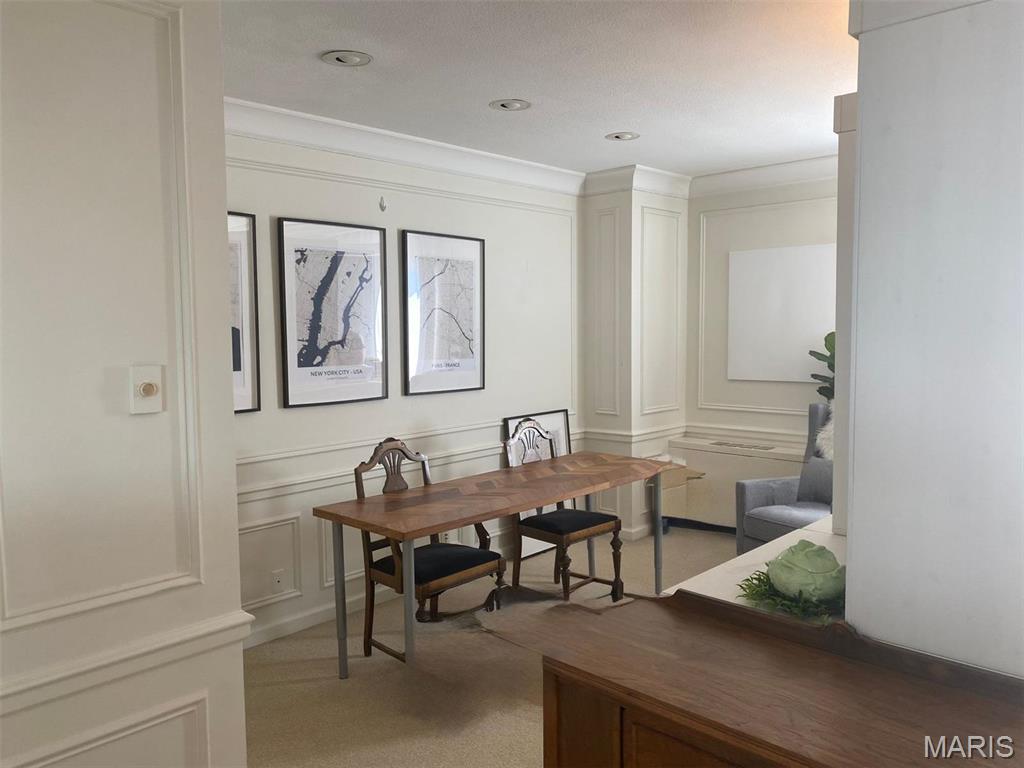 900 S Hanley Road Unit: PG