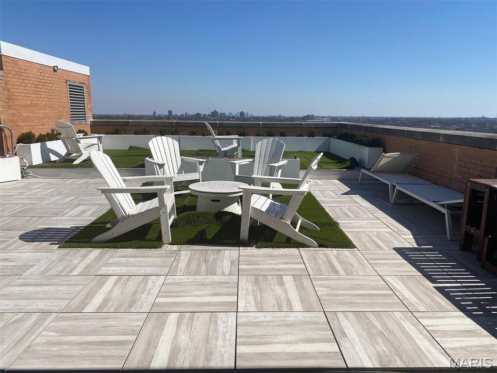 900 S Hanley Road Unit: PG