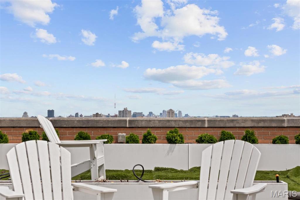 900 S Hanley Road Unit: PG
