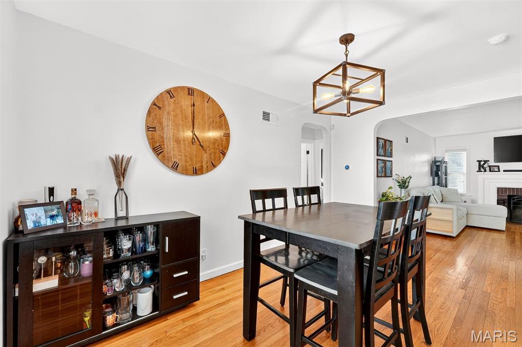 2811 Lawndell Drive
