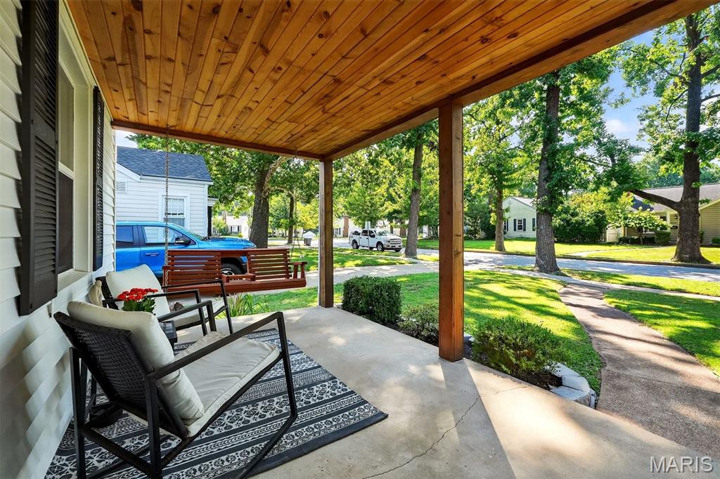 2811 Lawndell Drive