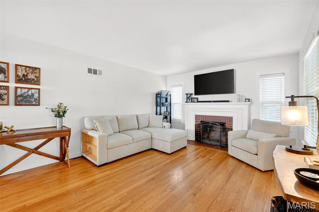 2811 Lawndell Drive