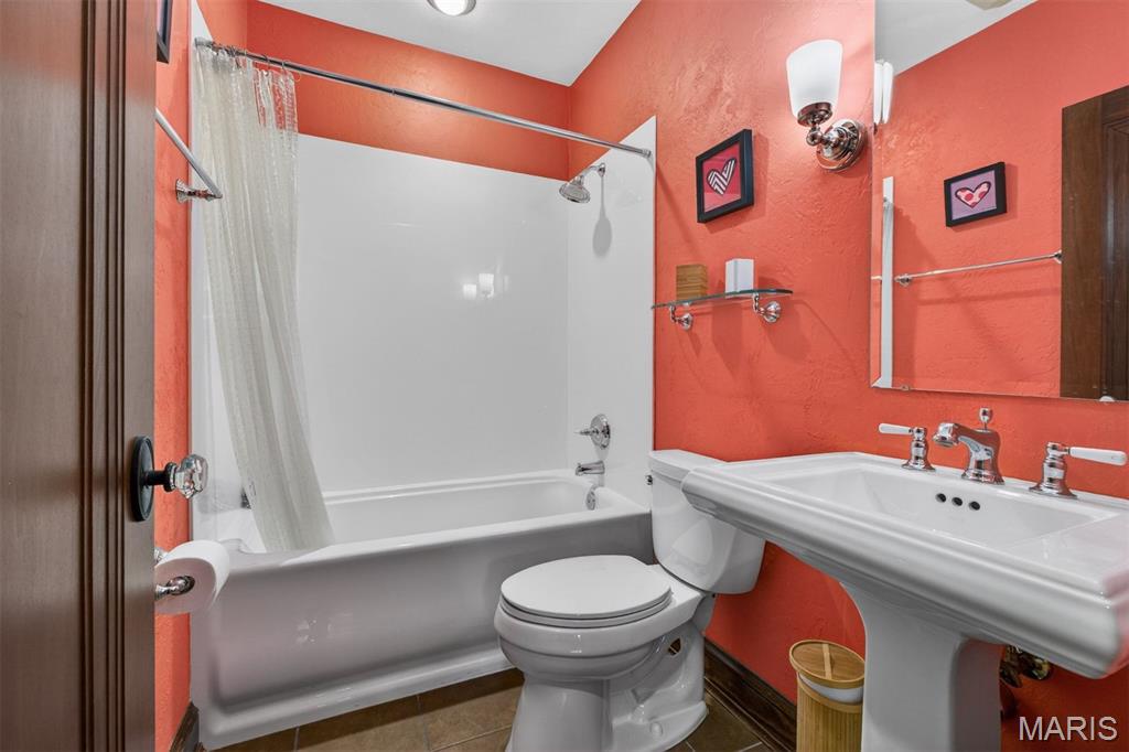 6329 San Bonita Avenue