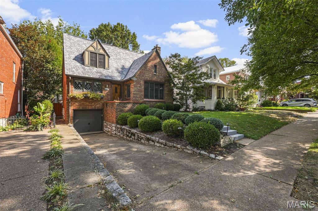 6329 San Bonita Avenue