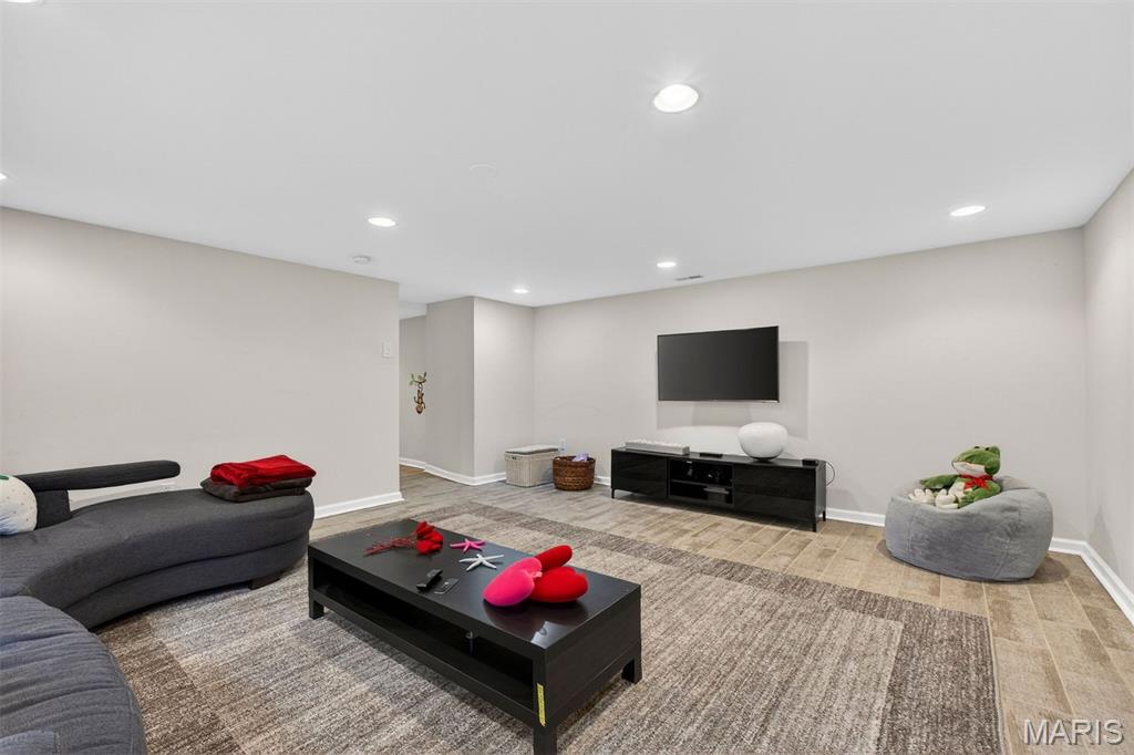 6329 San Bonita Avenue