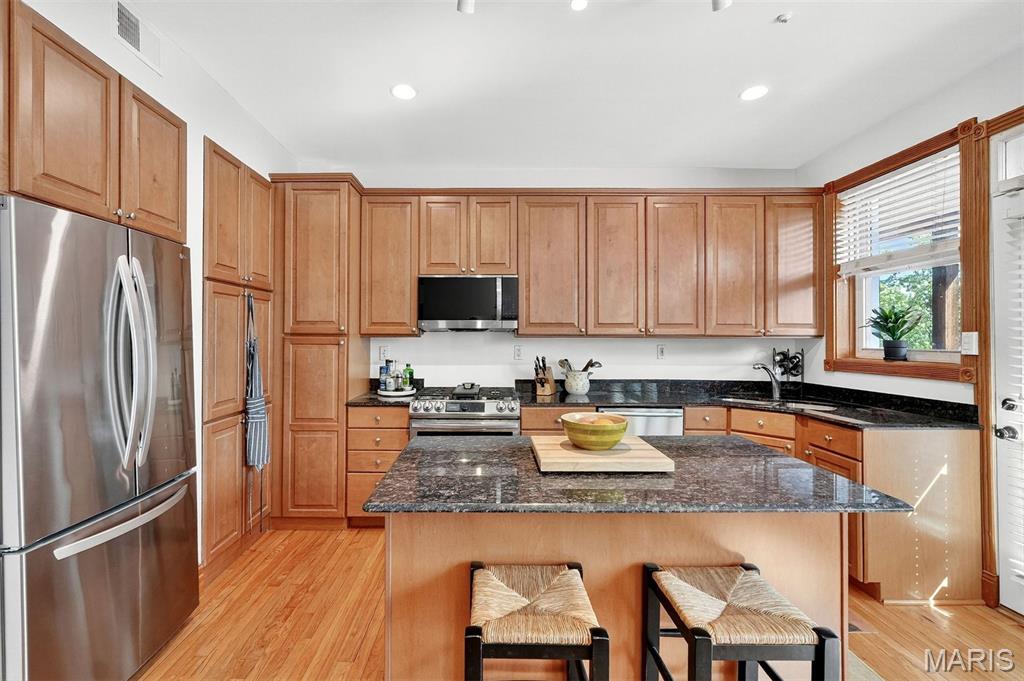 6226 Southwood Avenue Unit: 3W