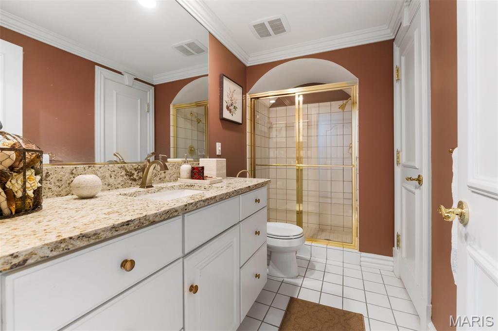 14 Ballantrae Court